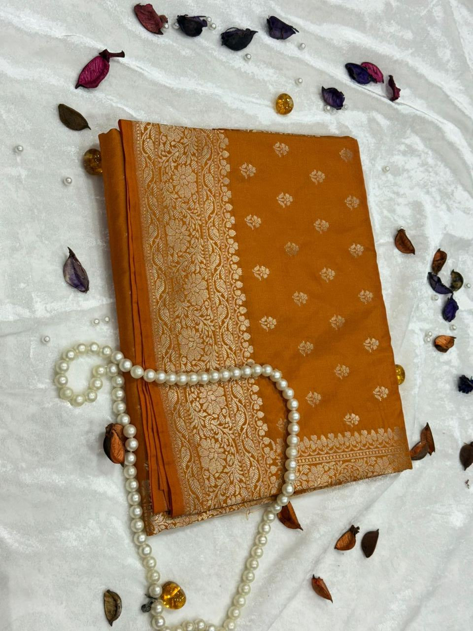Katan butti silk