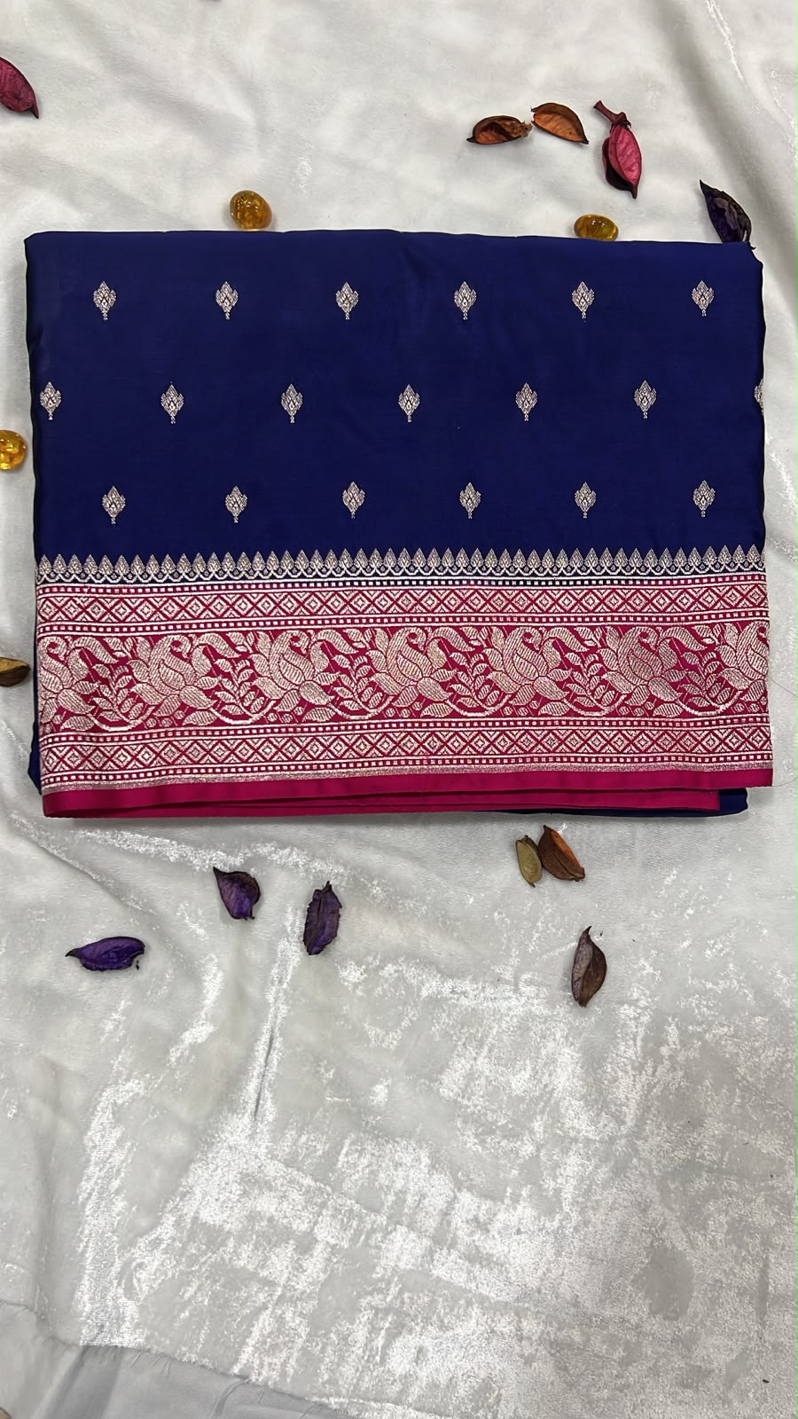 Ek Tara Mushroo Silk.